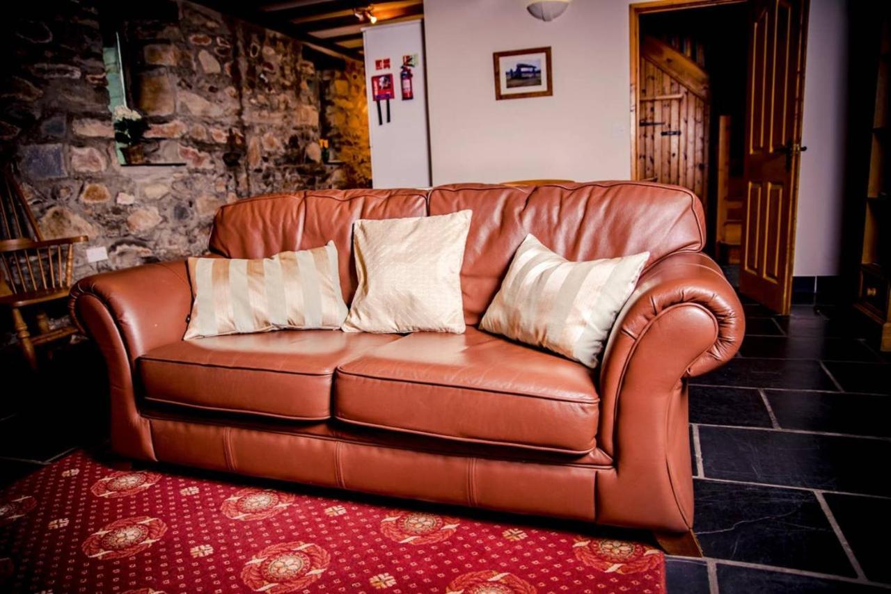 Hotel Gellifawr Woodland Retreat à Pontfaen Extérieur photo